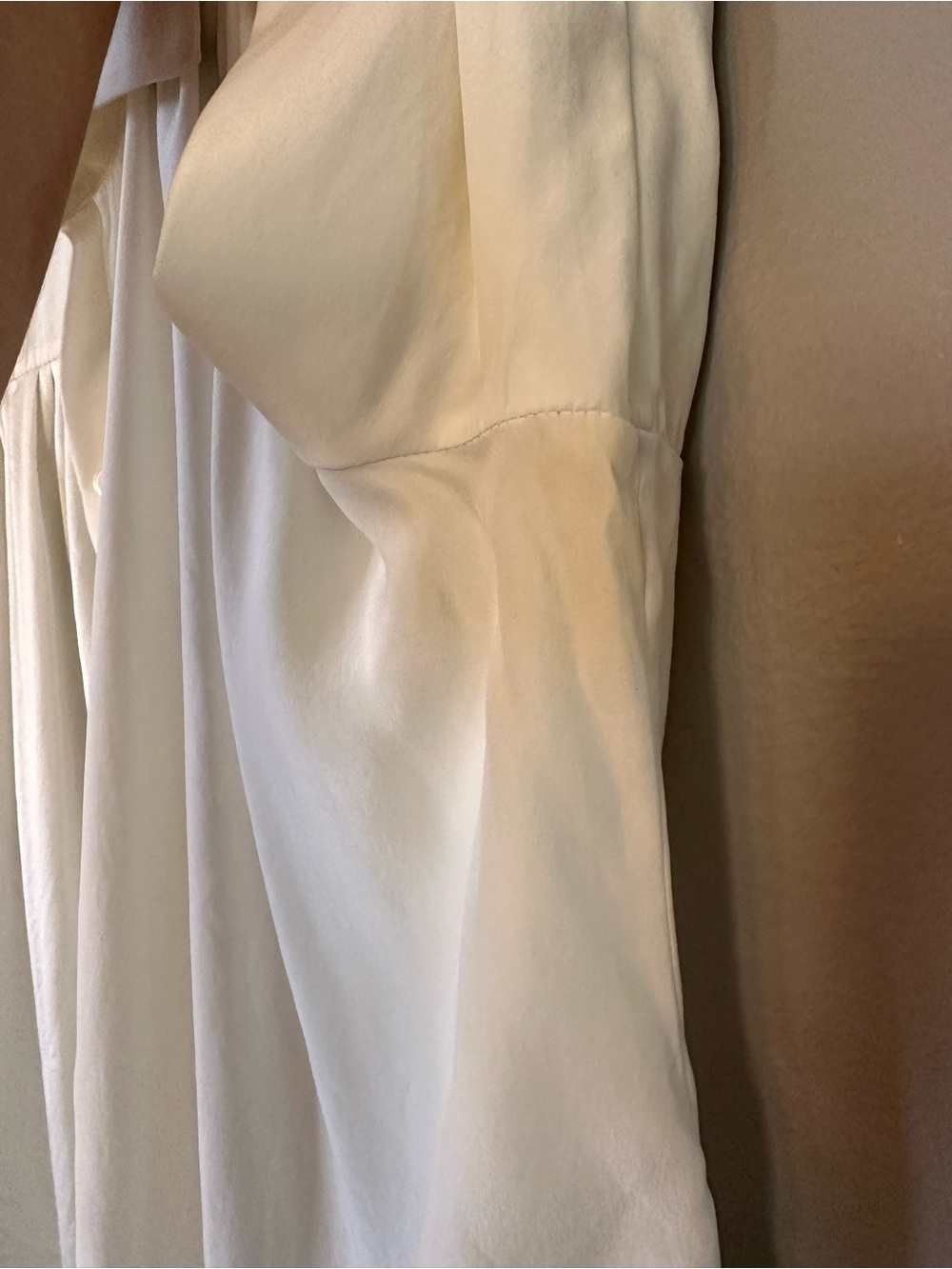 Frame Denim Ivory Ruffle-Cuff Button Front Blouse - Picture 5 of 5